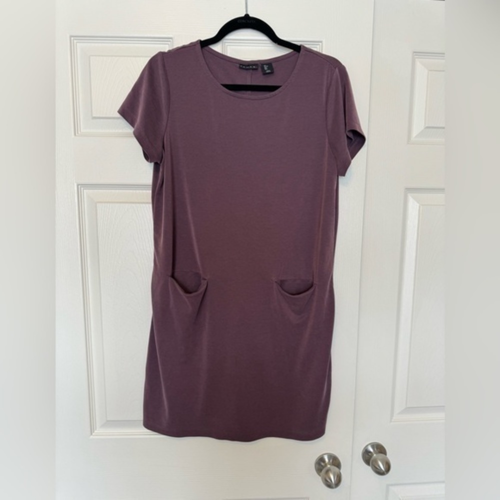 Tahari Short Sleeve Crew Neck T-shirt Dress w Pockets size L